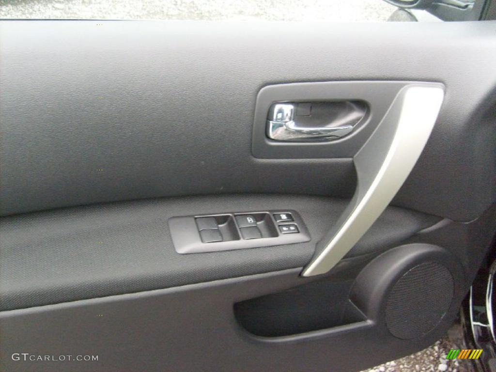 2011 Rogue SV AWD - Black Amethyst / Black photo #15
