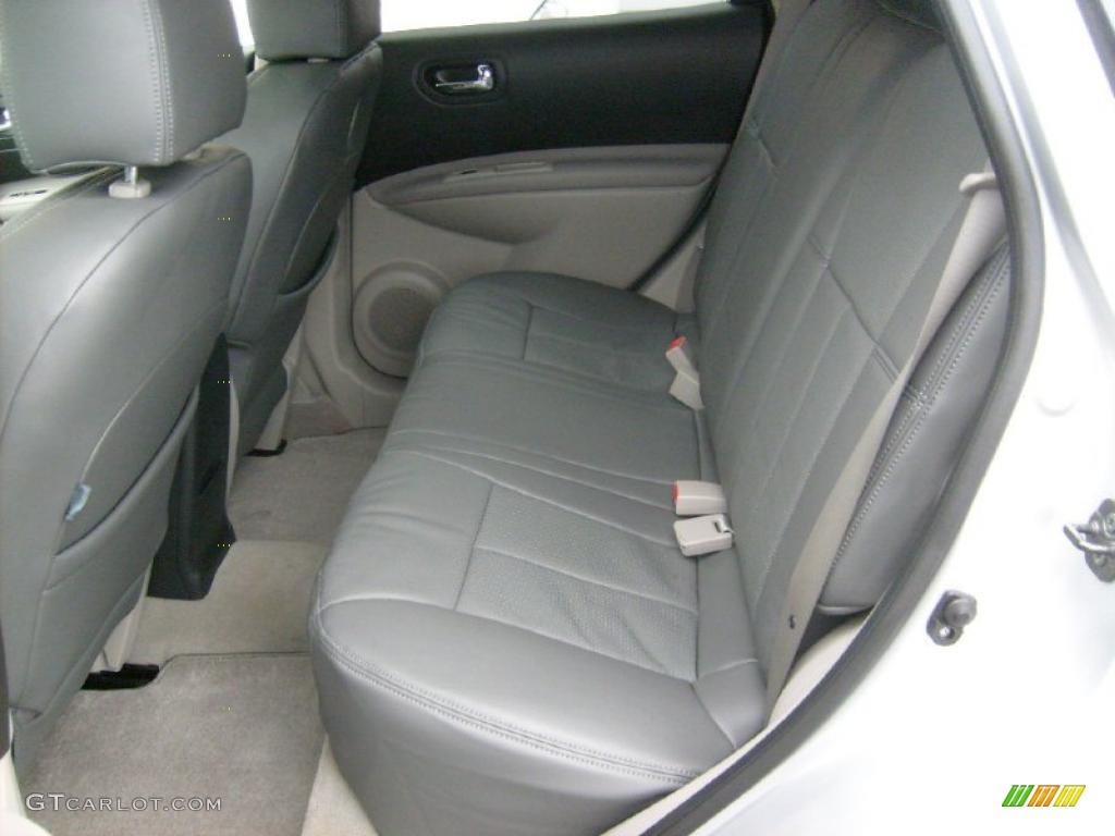 2011 Rogue SV AWD - Silver Ice Metallic / Gray photo #7