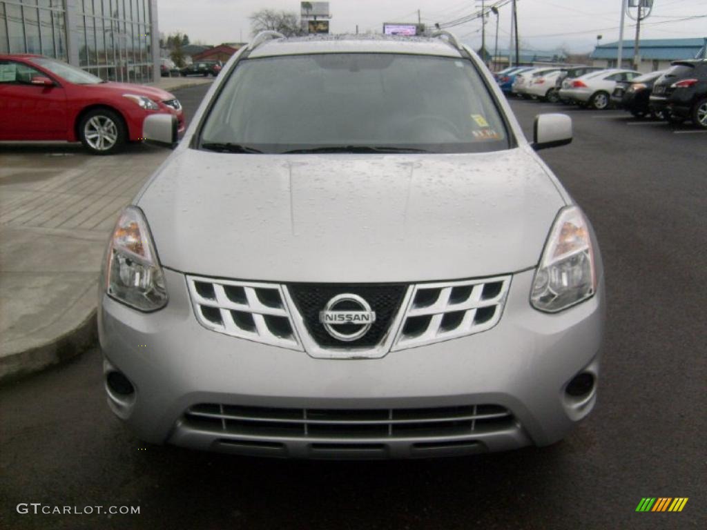 2011 Rogue SV AWD - Silver Ice Metallic / Gray photo #12