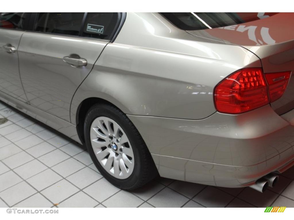 2009 3 Series 328i Sedan - Platinum Bronze Metallic / Black photo #21