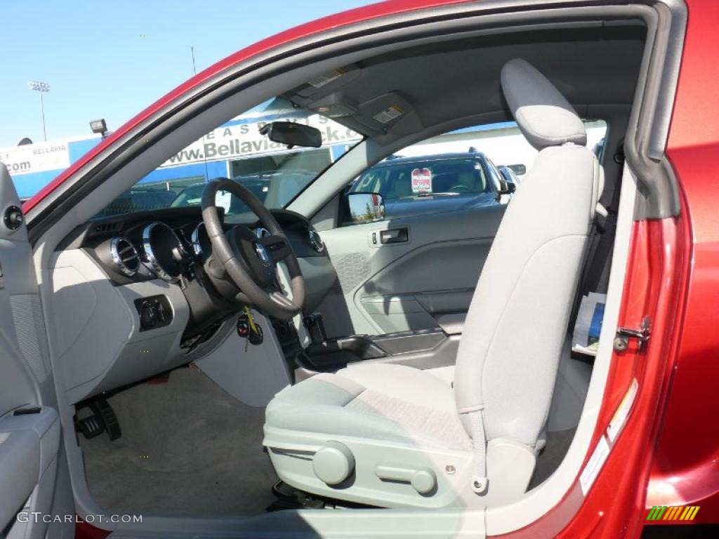 2005 Mustang V6 Premium Coupe - Redfire Metallic / Light Graphite photo #6
