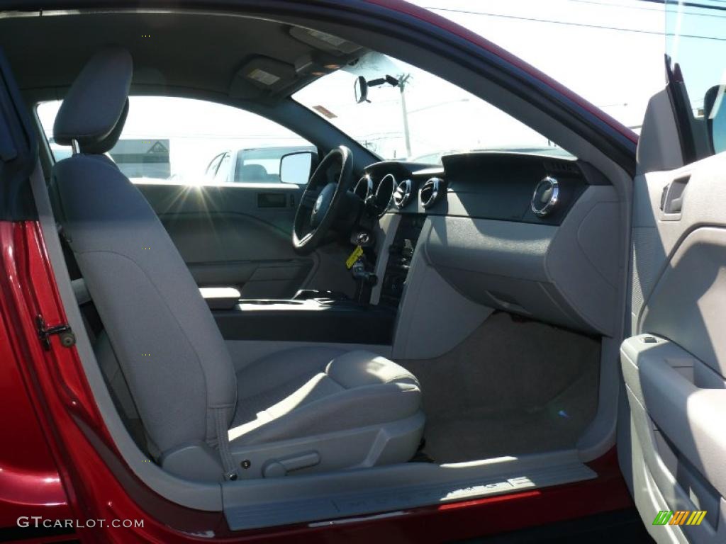 2005 Mustang V6 Premium Coupe - Redfire Metallic / Light Graphite photo #7