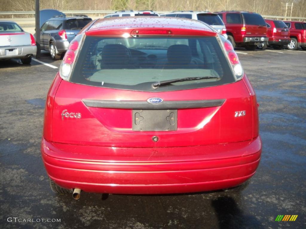 Sangria Red Metallic 2003 Ford Focus ZX3 Coupe Exterior Photo #46785159
