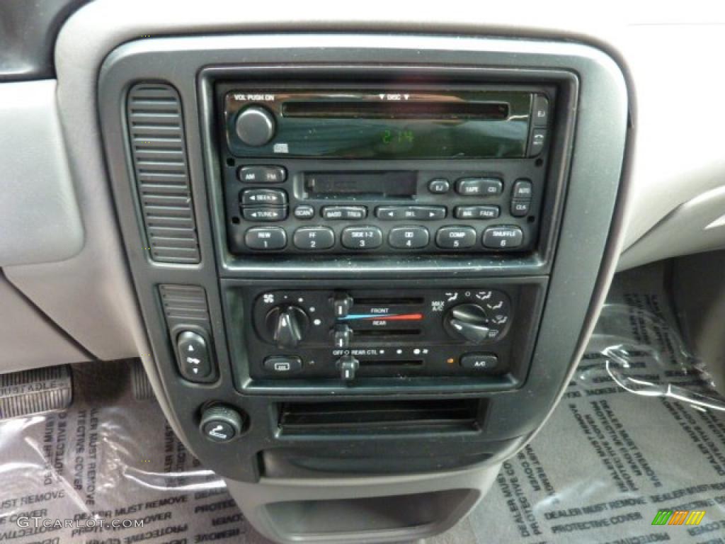 2003 Ford Windstar LX Controls Photos