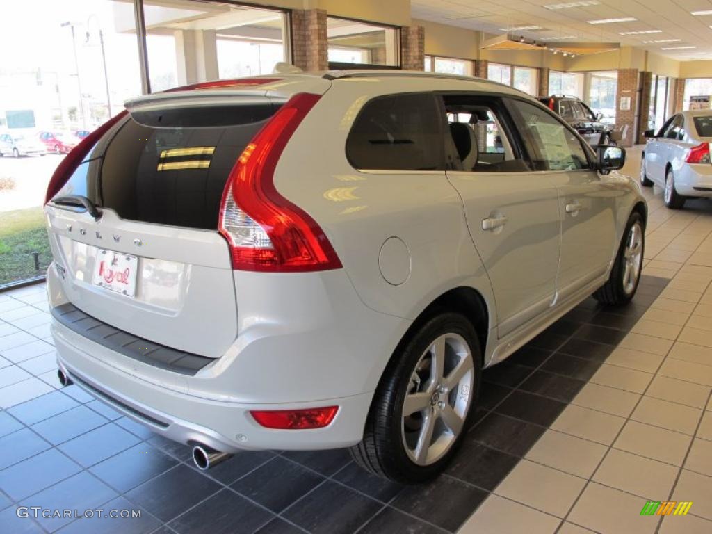 Cosmic White Metallic 2011 Volvo XC60 3.2 R-Design Exterior Photo #46785399
