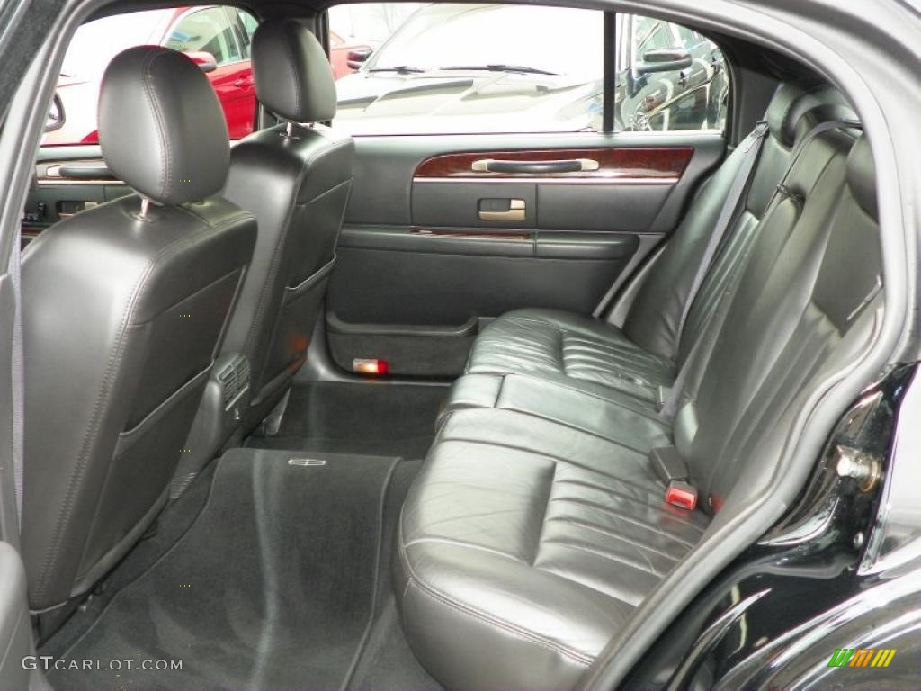 Black Interior 2007 Lincoln Town Car Executive L Photo #46786446
