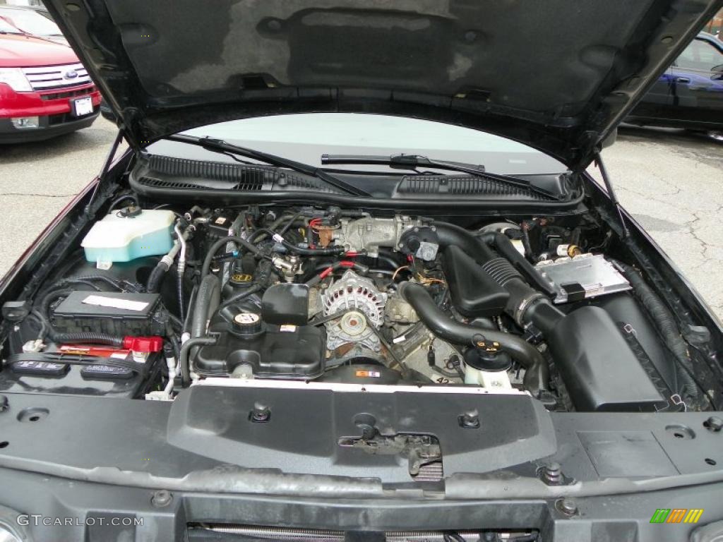 2007 Lincoln Town Car Executive L 4.6 Liter SOHC 16-Valve V8 Engine Photo #46786497