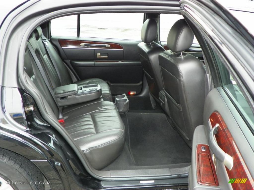 Black Interior 2007 Lincoln Town Car Executive L Photo #46786602