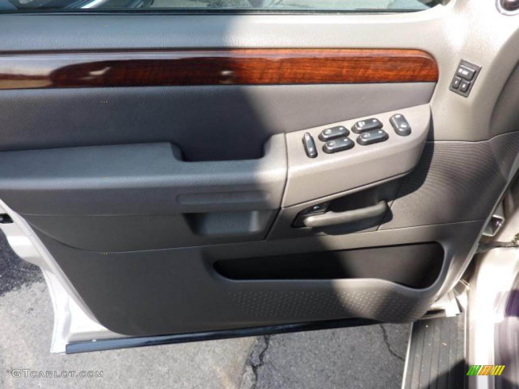 2005 Explorer Limited 4x4 - Silver Birch Metallic / Midnight Grey photo #14