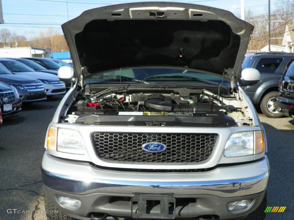 2003 F150 XLT SuperCrew 4x4 - Silver Metallic / Medium Graphite Grey photo #12