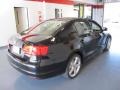 Black - Jetta SE Sedan Photo No. 4