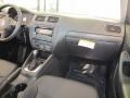 Black - Jetta SE Sedan Photo No. 9
