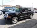 Black Clearcoat - Commander Sport 4x4 Photo No. 5
