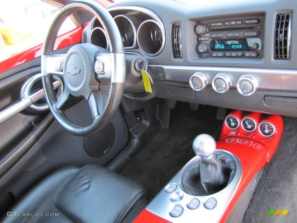 2005 Chevrolet SSR Standard SSR Model Ebony Black Dashboard Photo #46790562