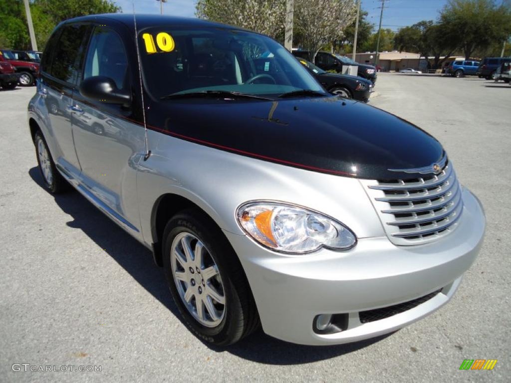 2010 PT Cruiser Classic - Two Tone Silver/Black / Pastel Slate Gray photo #14