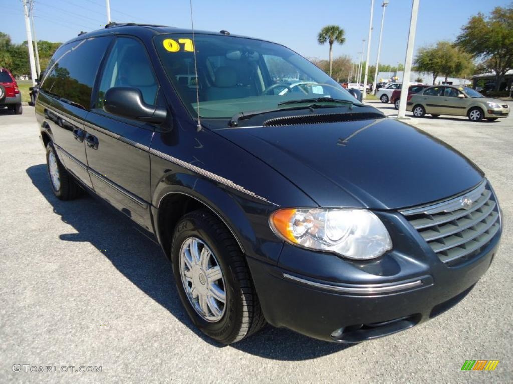 Modern Blue Pearl 2007 Chrysler Town & Country Limited Exterior Photo #46793283