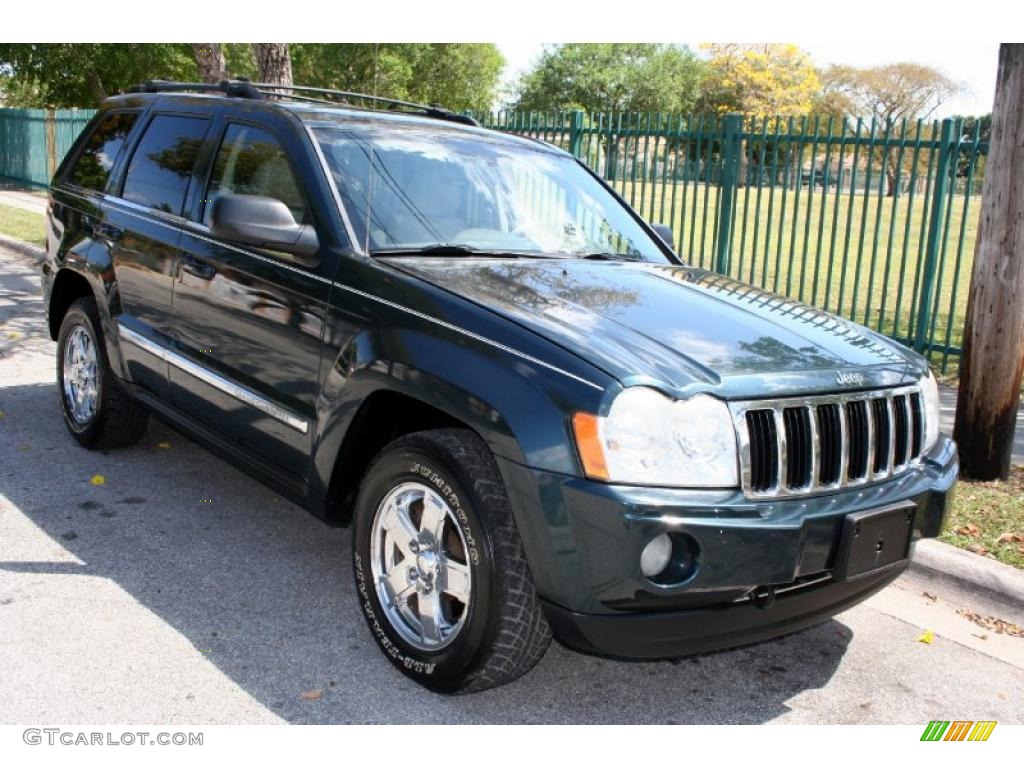 2005 Grand Cherokee Limited 4x4 - Deep Beryl Green Pearl / Dark Khaki/Light Graystone photo #13