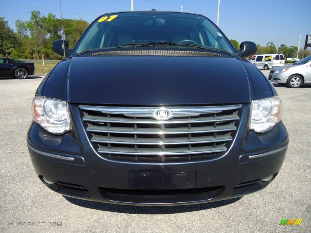Modern Blue Pearl 2007 Chrysler Town & Country Limited Exterior Photo #46793382