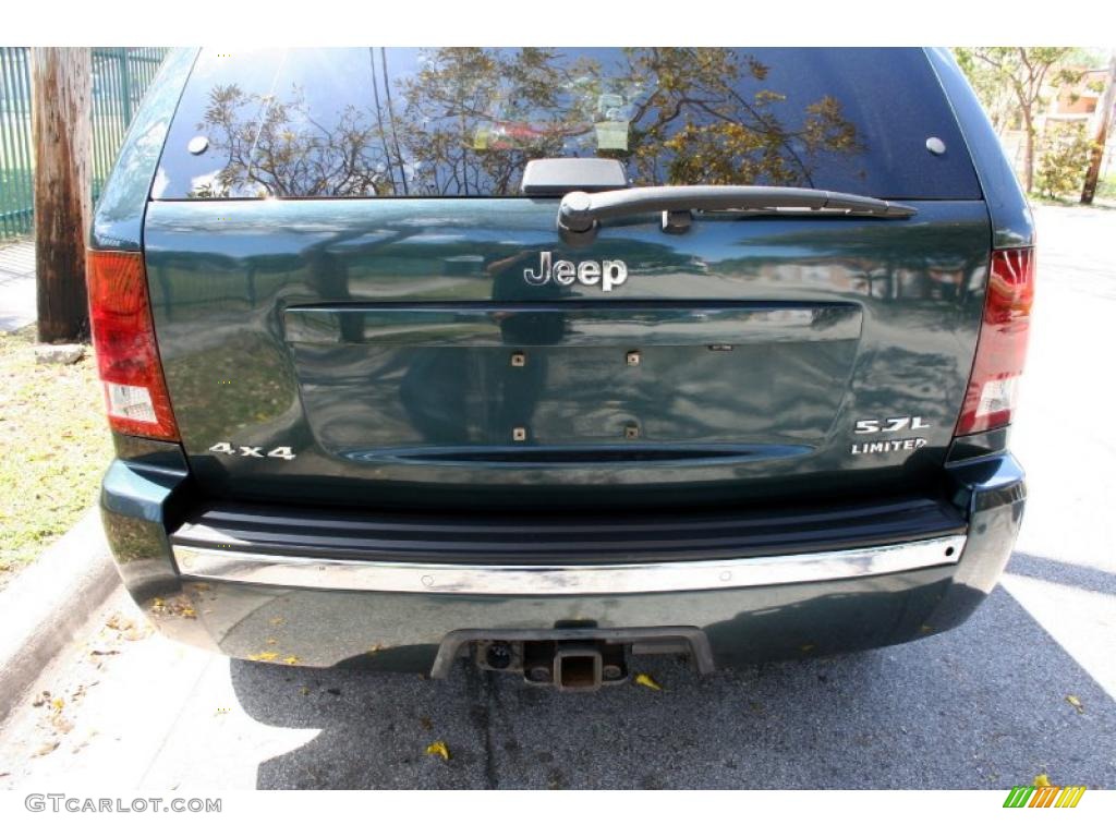 2005 Grand Cherokee Limited 4x4 - Deep Beryl Green Pearl / Dark Khaki/Light Graystone photo #16