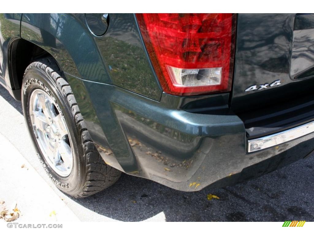 2005 Grand Cherokee Limited 4x4 - Deep Beryl Green Pearl / Dark Khaki/Light Graystone photo #19