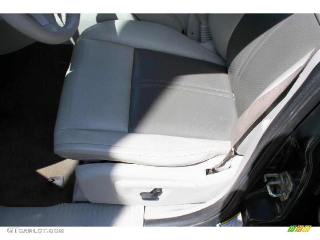 2005 Grand Cherokee Limited 4x4 - Deep Beryl Green Pearl / Dark Khaki/Light Graystone photo #38