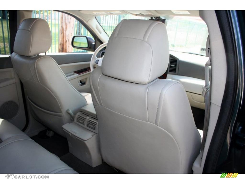 2005 Grand Cherokee Limited 4x4 - Deep Beryl Green Pearl / Dark Khaki/Light Graystone photo #45