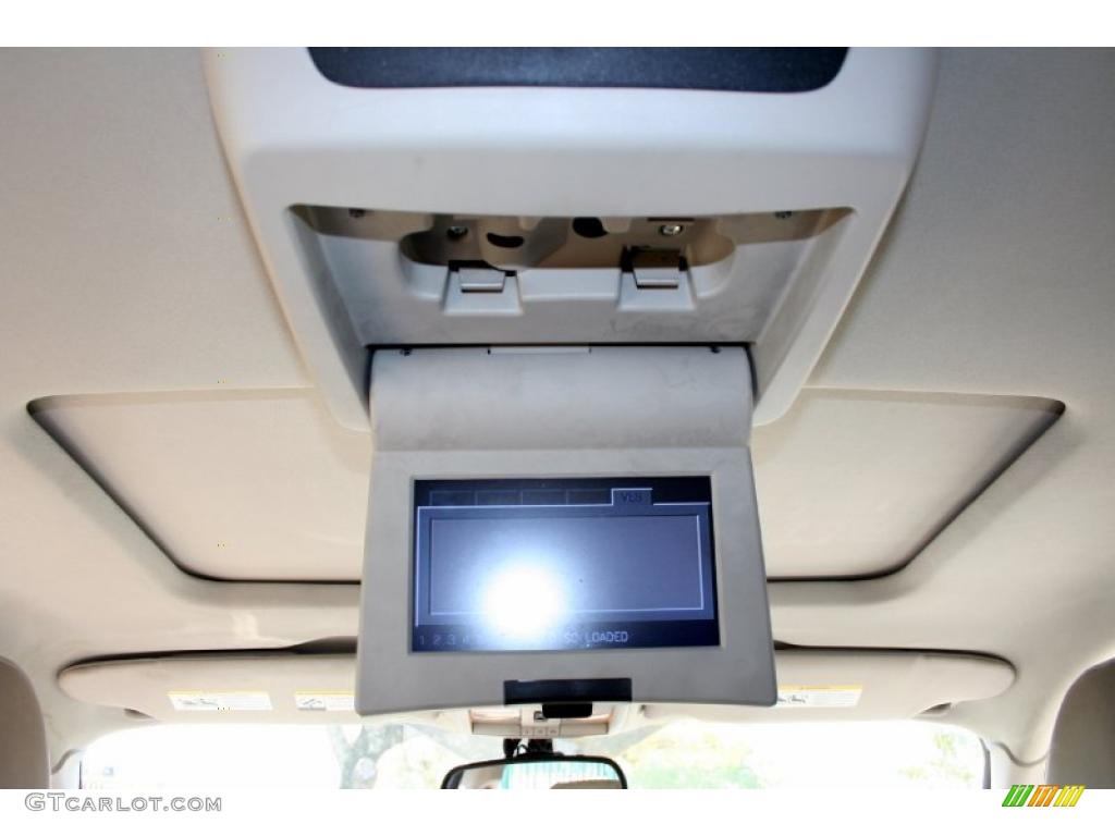 2005 Grand Cherokee Limited 4x4 - Deep Beryl Green Pearl / Dark Khaki/Light Graystone photo #67