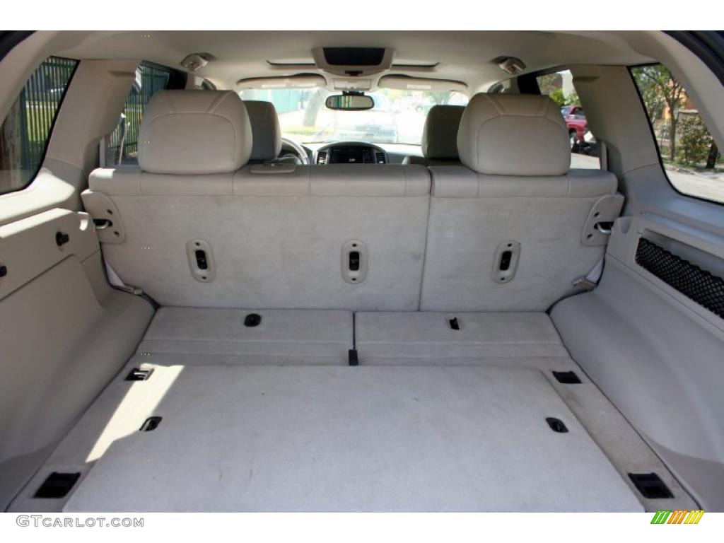 2005 Grand Cherokee Limited 4x4 - Deep Beryl Green Pearl / Dark Khaki/Light Graystone photo #89