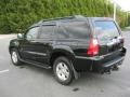 Black - 4Runner SR5 Photo No. 3
