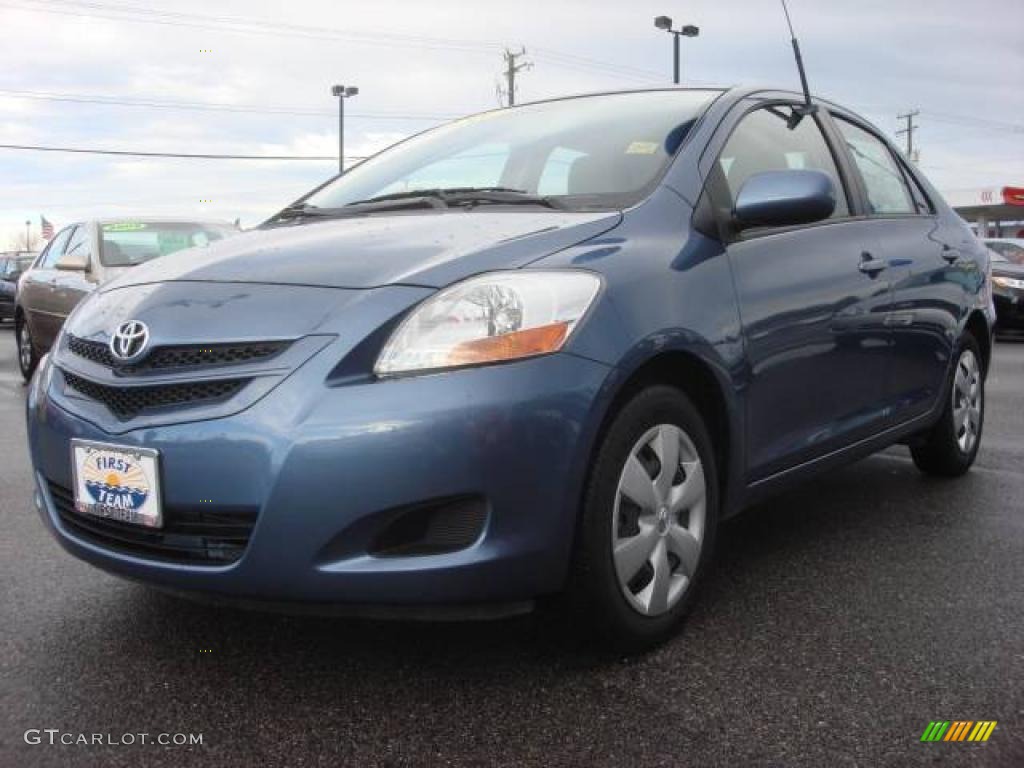 2007 Yaris Sedan - Pacific Blue Metallic / Bisque photo #1