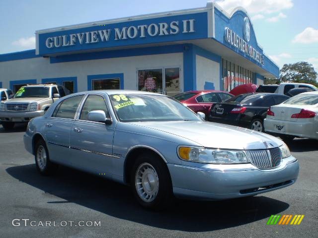 1998 Town Car Executive - Light Blue Metallic / Light Graphite photo #1