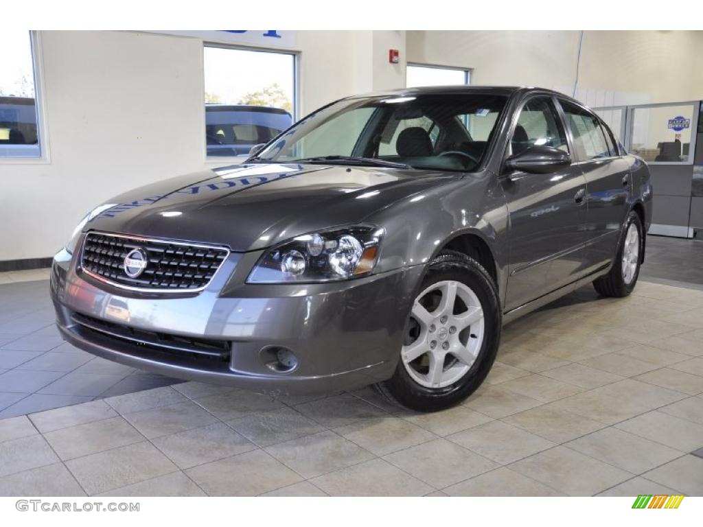 Polished Pewter Metallic Nissan Altima