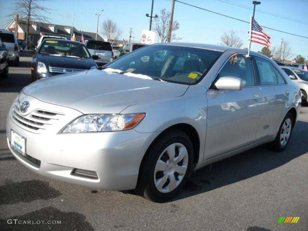 2009 Camry LE - Classic Silver Metallic / Bisque photo #2