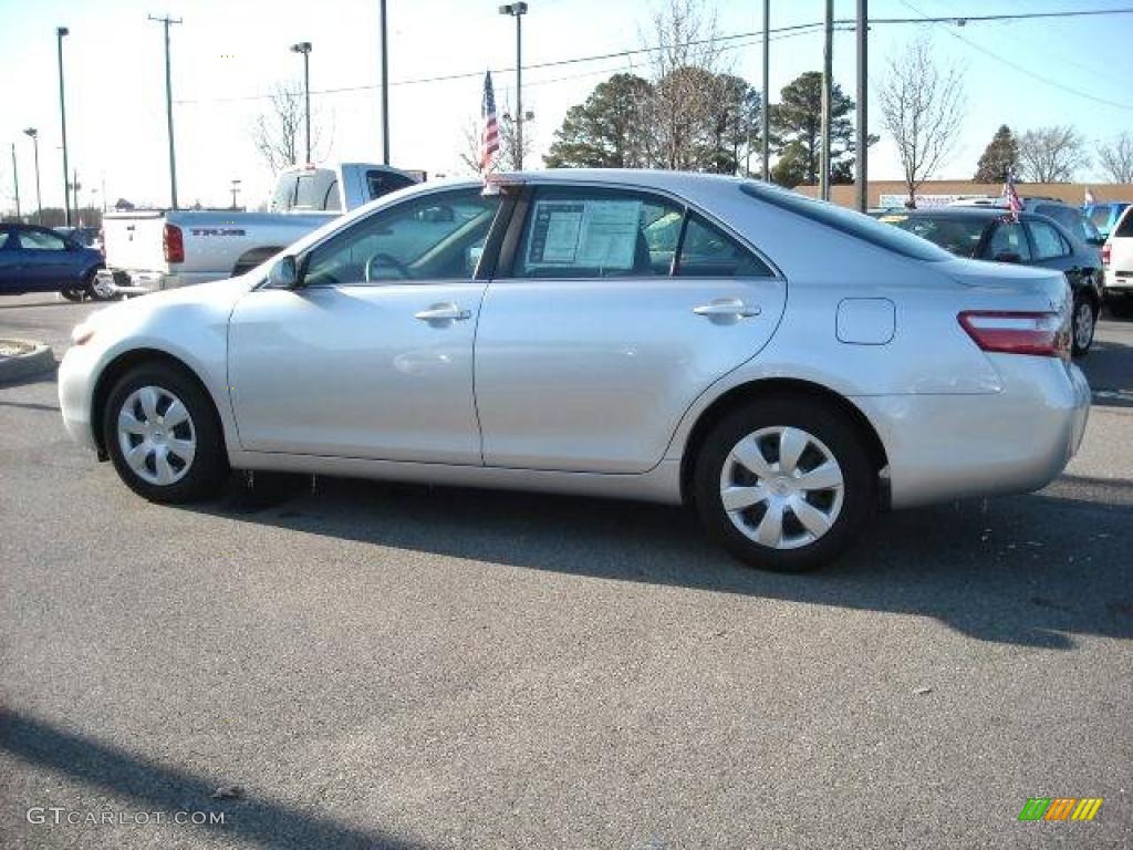 2009 Camry LE - Classic Silver Metallic / Bisque photo #3