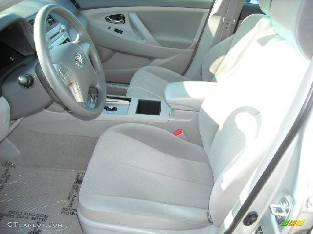 2009 Camry LE - Classic Silver Metallic / Bisque photo #8