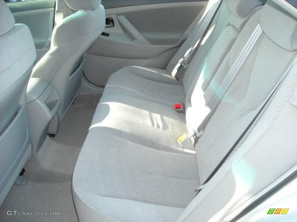 2009 Camry LE - Classic Silver Metallic / Bisque photo #9