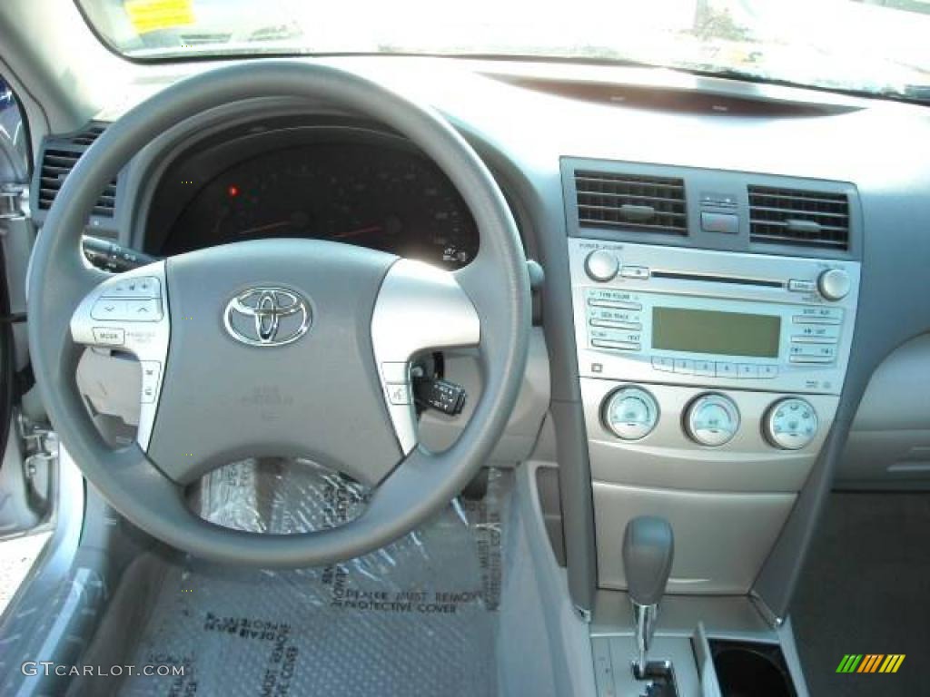 2009 Camry LE - Classic Silver Metallic / Bisque photo #10
