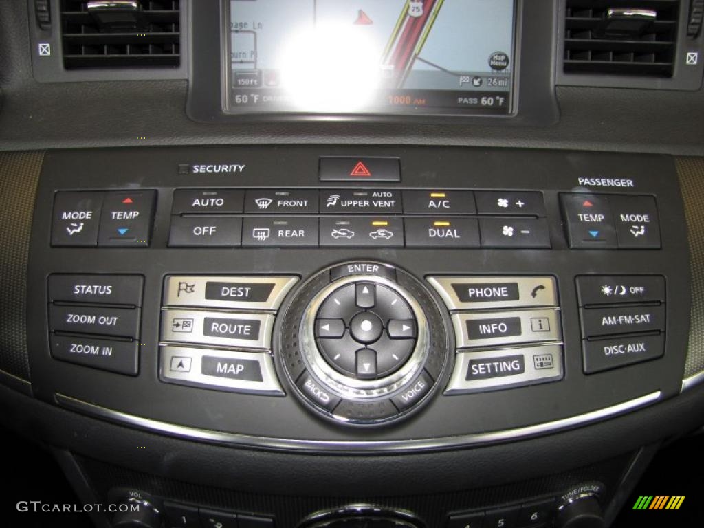 2010 Infiniti M 35 S Sedan Controls Photo #46803393