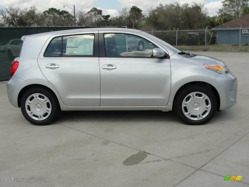Classic Silver Metallic 2011 Scion xD Standard xD Model Exterior Photo #46803663