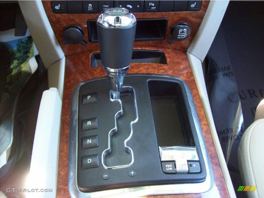 2007 Jeep Commander Overland 4x4 5 Speed Automatic Transmission Photo #46804854