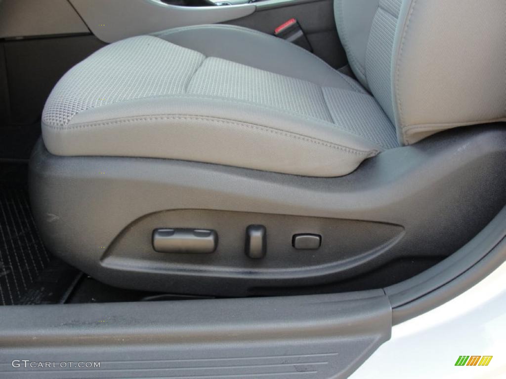 2011 Sonata GLS - Radiant Silver / Gray photo #25