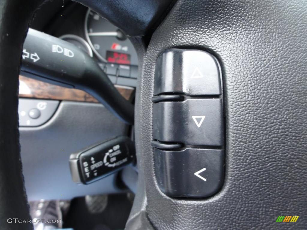 2004 Audi S4 4.2 quattro Sedan Controls Photo #46806921