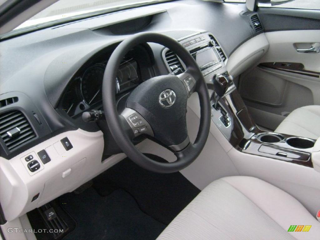 Light Gray Interior 2011 Toyota Venza I4 AWD Photo #46813074