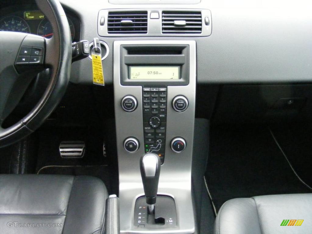 2009 Volvo C30 T5 Controls Photo #46813410