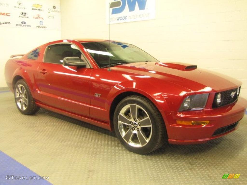 2008 Mustang GT Premium Coupe - Dark Candy Apple Red / Black/Red photo #1