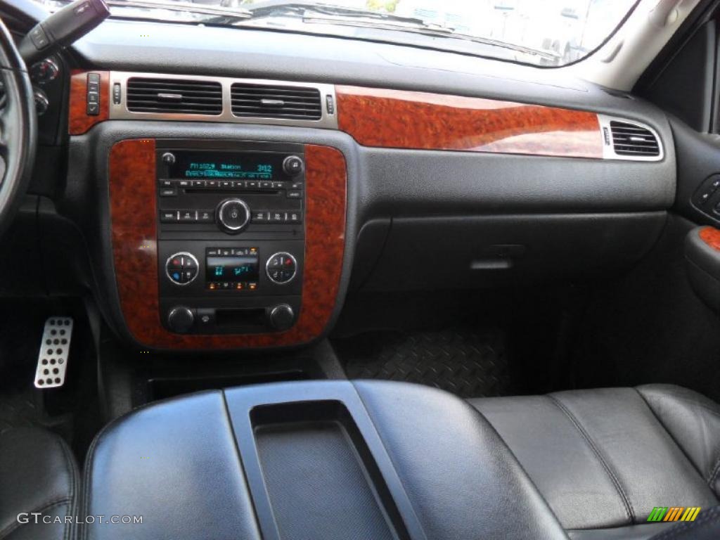 2007 Chevrolet Silverado 3500HD LTZ Crew Cab 4x4 Dually Ebony Dashboard Photo #46814118