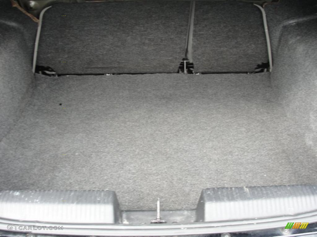 2005 Focus ZX4 S Sedan - Pitch Black / Dark Flint/Light Flint photo #26