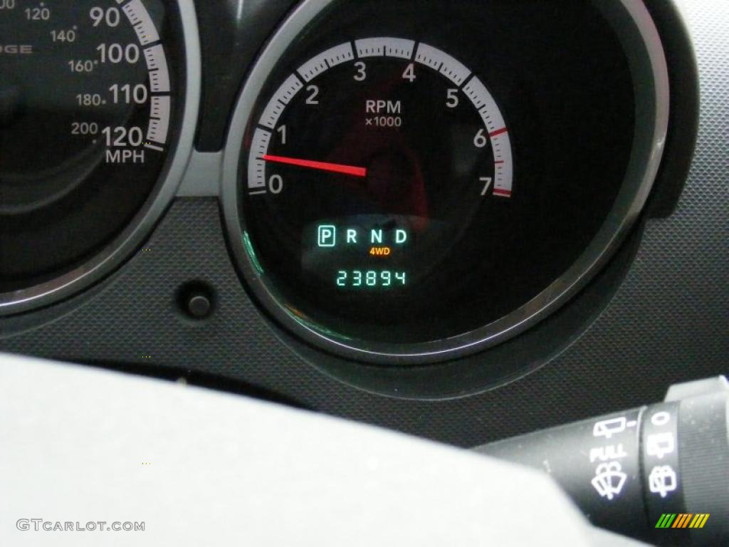 2009 Nitro R/T 4x4 - Sunburst Orange Pearl / Dark Slate Gray/Orange photo #18