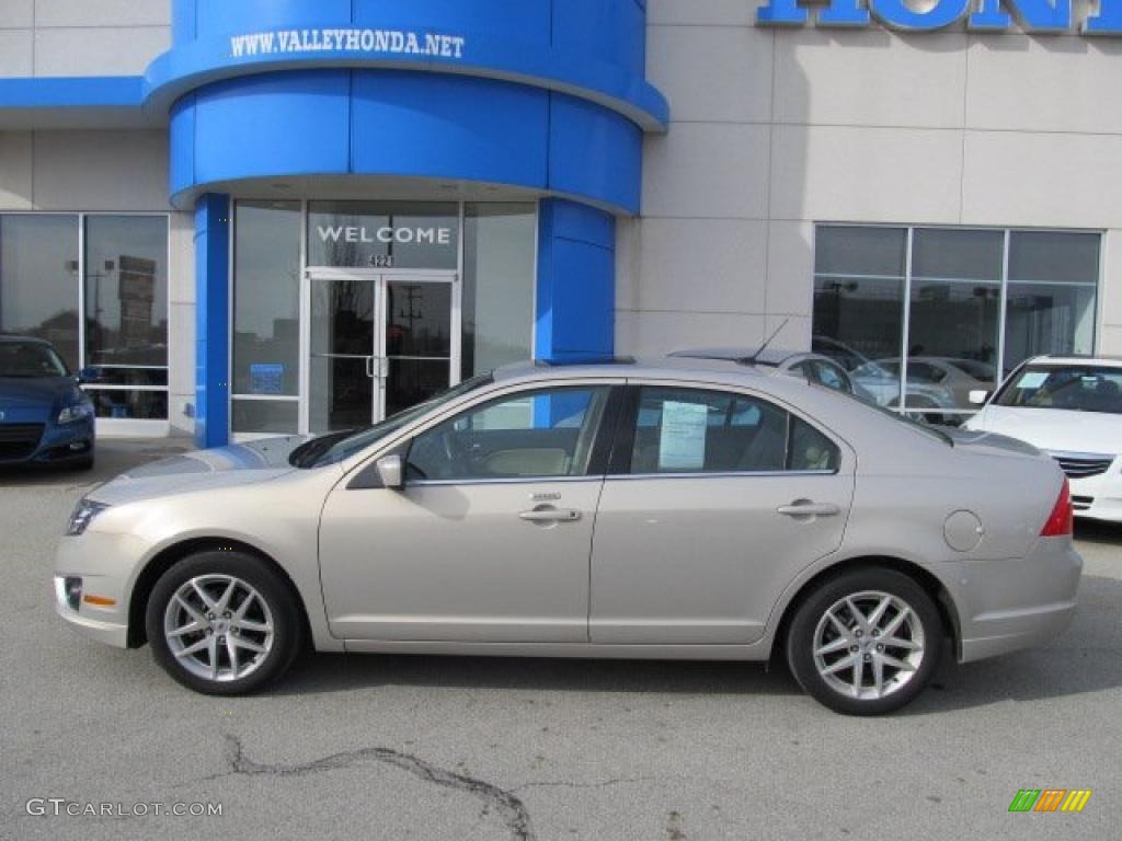 2010 Fusion SEL V6 - Brilliant Silver Metallic / Camel photo #2