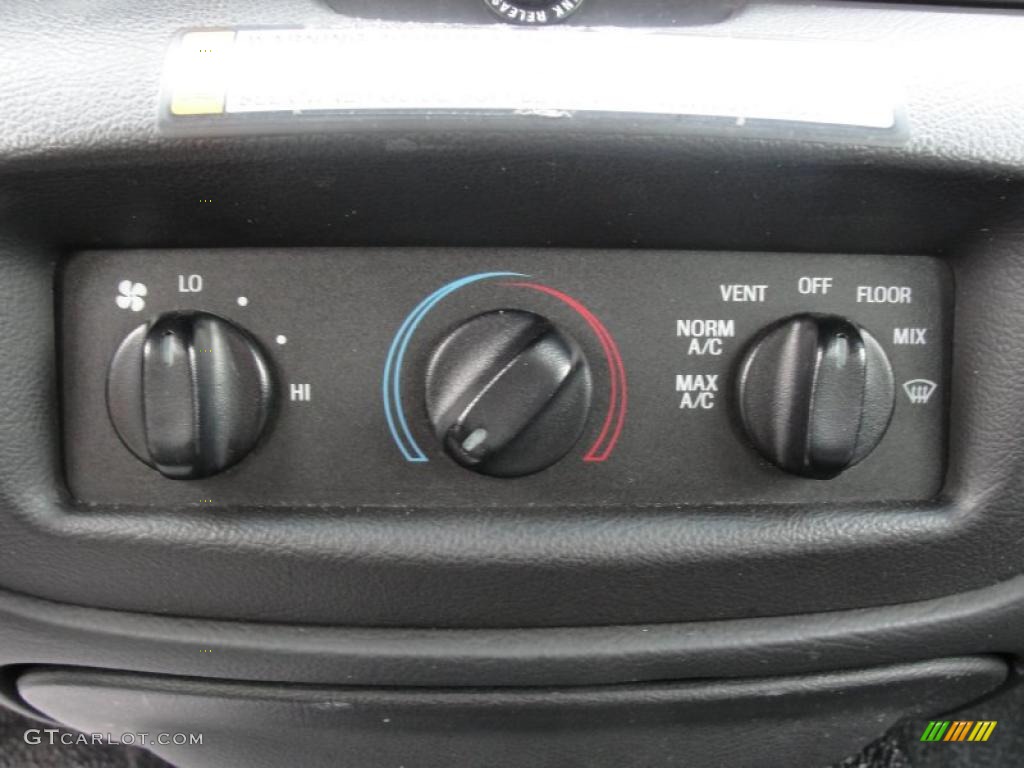 2007 Ford Crown Victoria Police Interceptor Controls Photo #46816986